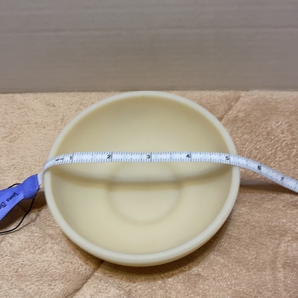 Fenton covered compote candy hand painted and signed custard glass dish - Picture 10 of 11